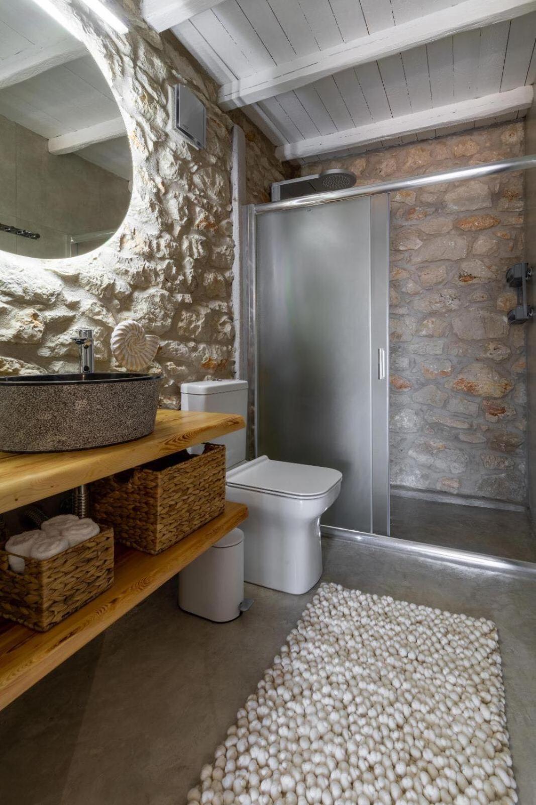 Stone House * Vivari