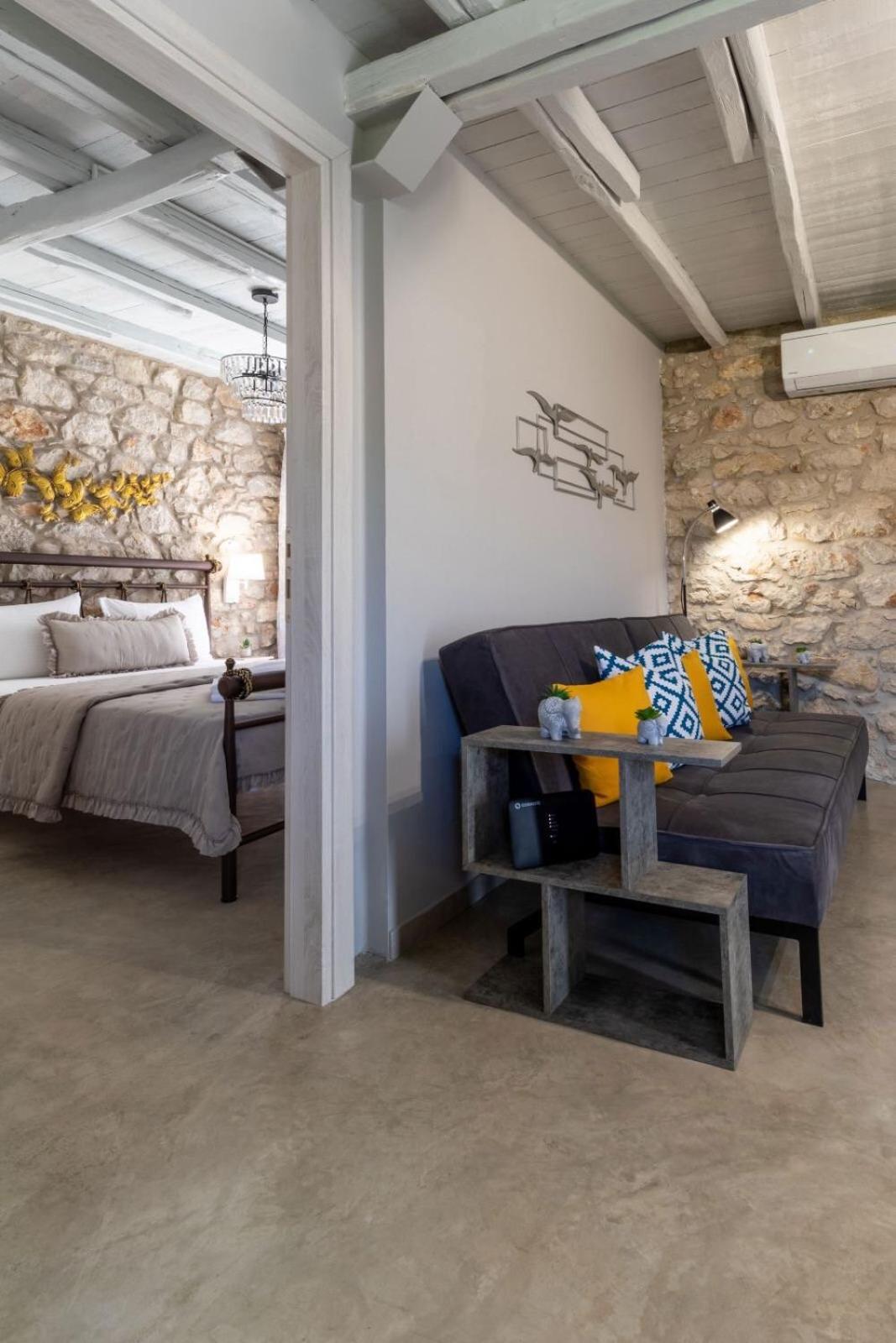 Holiday home Stone House *